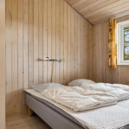 Aleta - 500m From The Sea By Interhome *